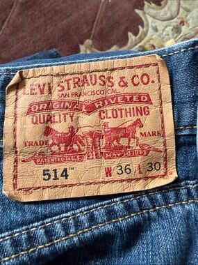 Levi's 514 Slim Straight Jeans in Blue with Tan Patch